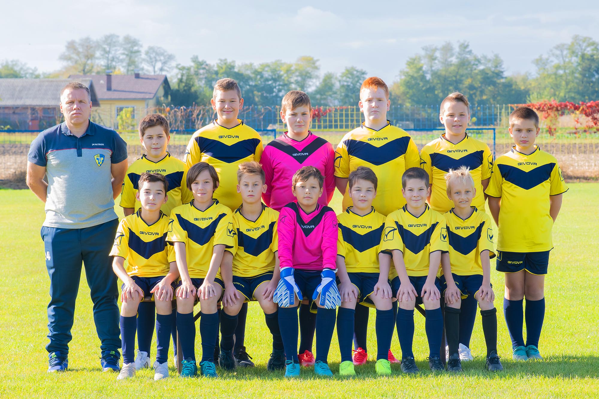 U13